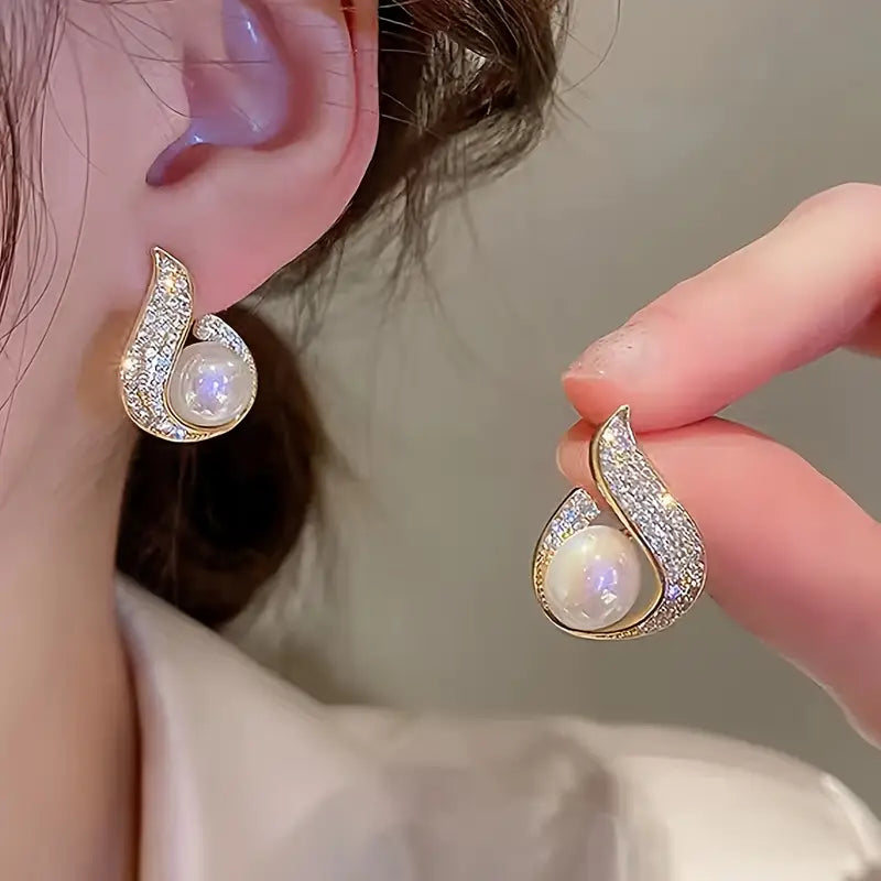 Elegant Luxury Style Teardrop Earrings with Faux Pearl and Rhinestone
